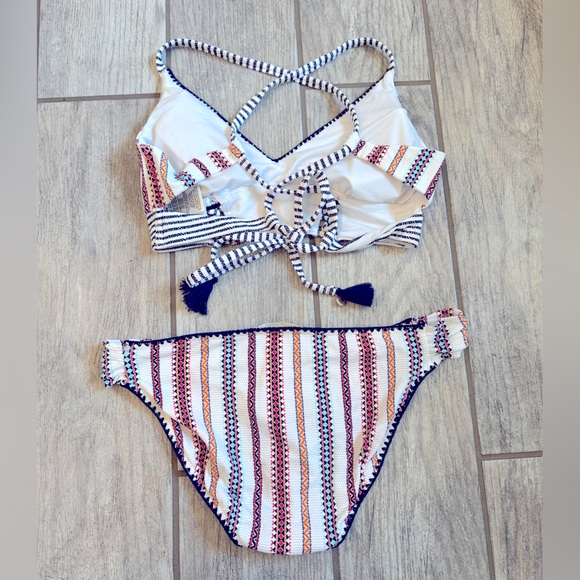 EUC Jessica Simpson white, blue and pink bikini swimsuit - Picture 4 of 6